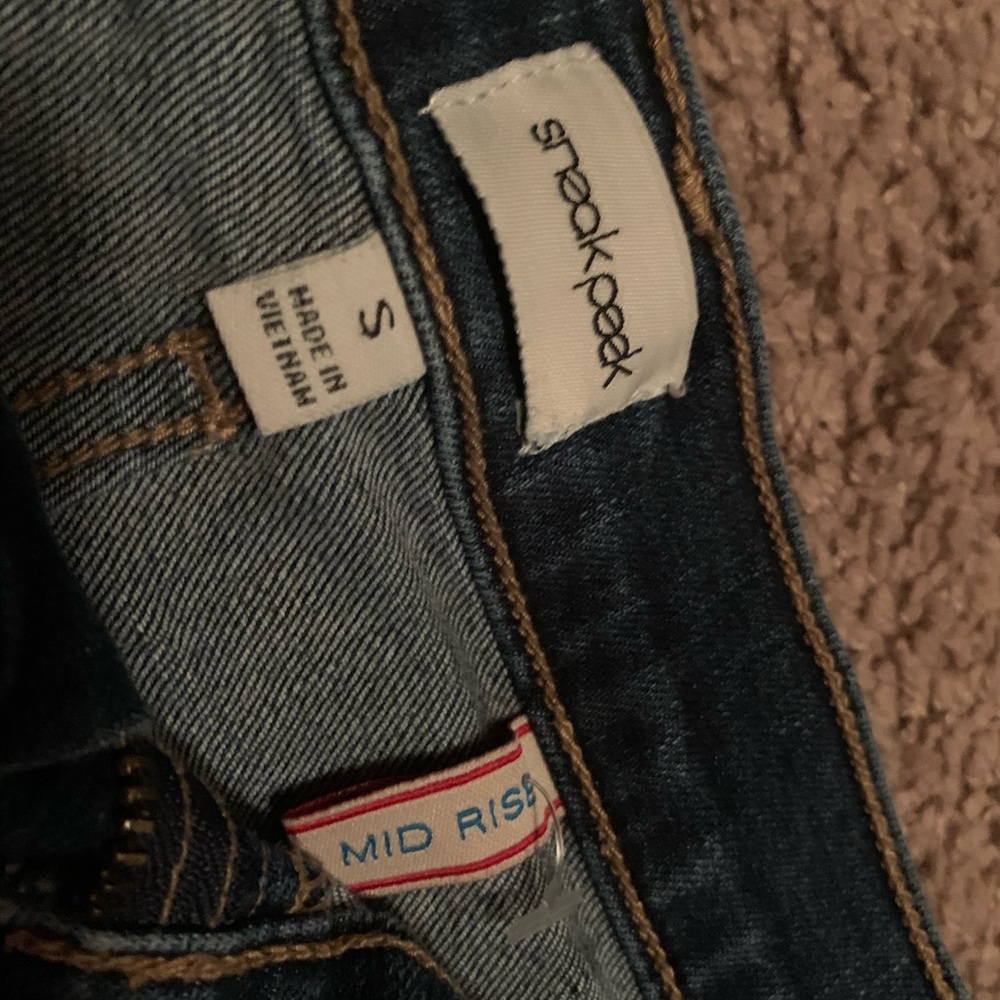 Shorts - Picture 3 of 3